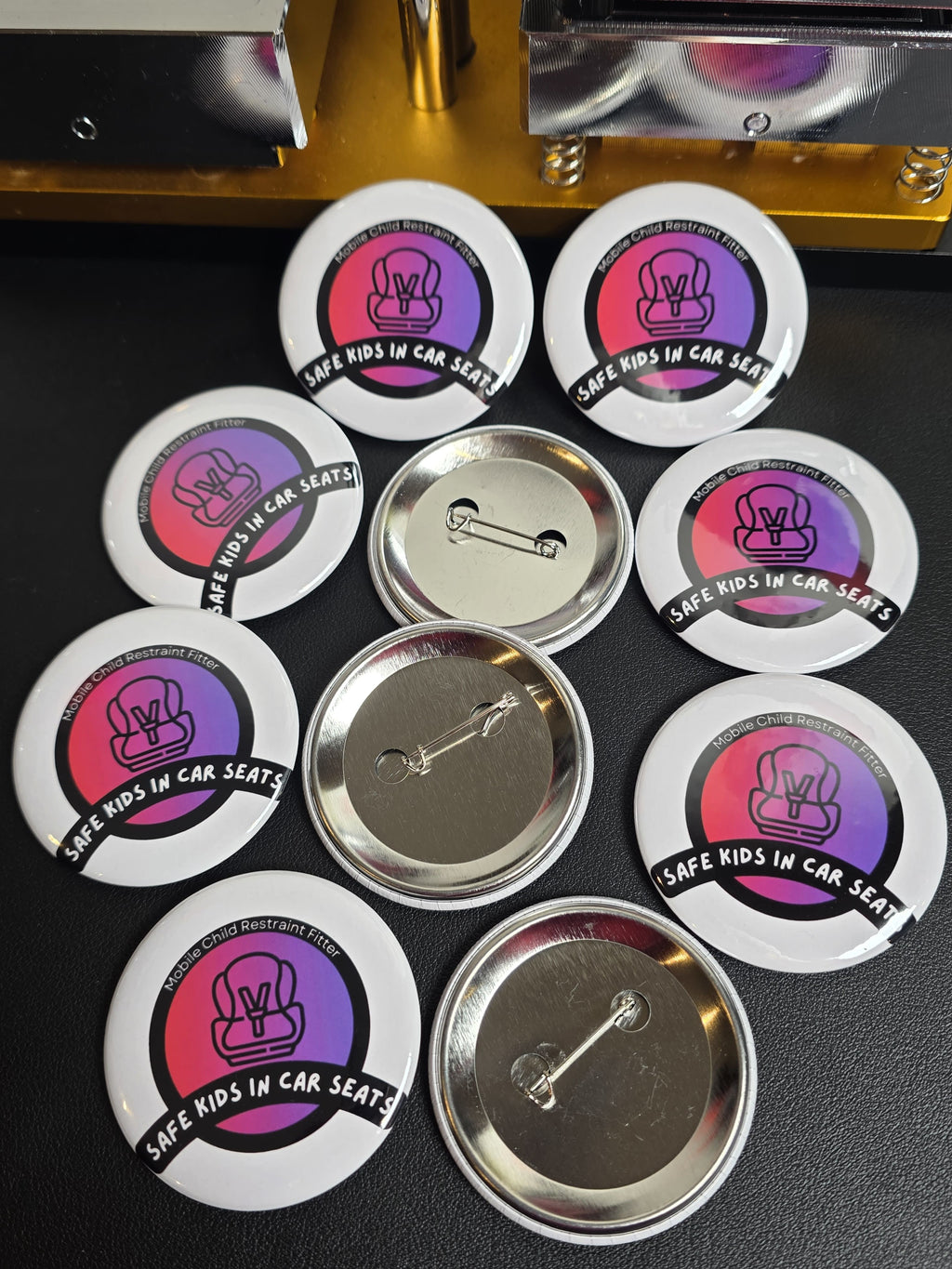 Premium Round Custom Badges Sets