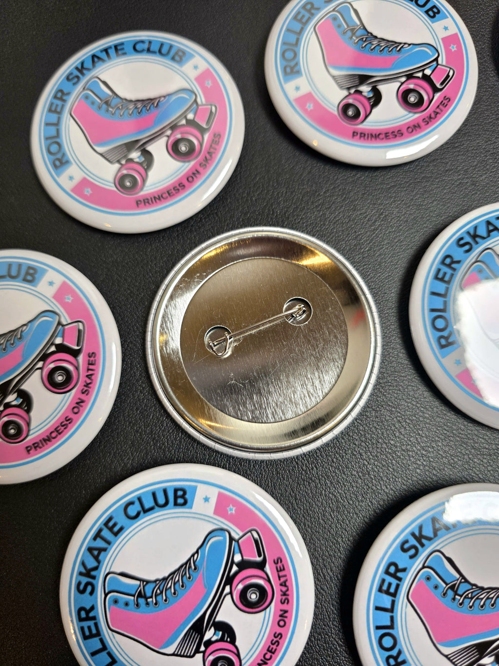Premium Round Custom Badges Sets