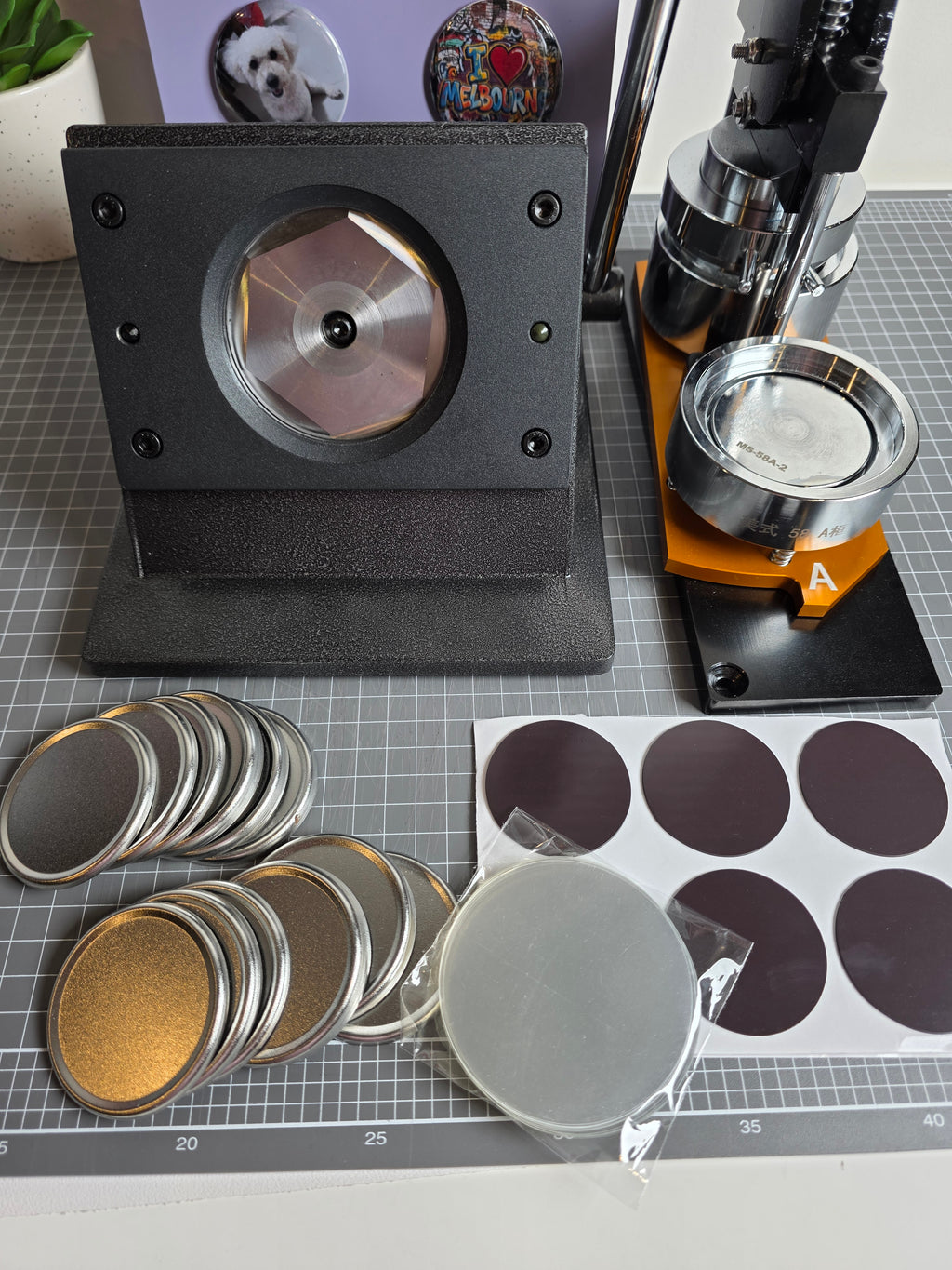 round badge and magnet machine with consumable materials