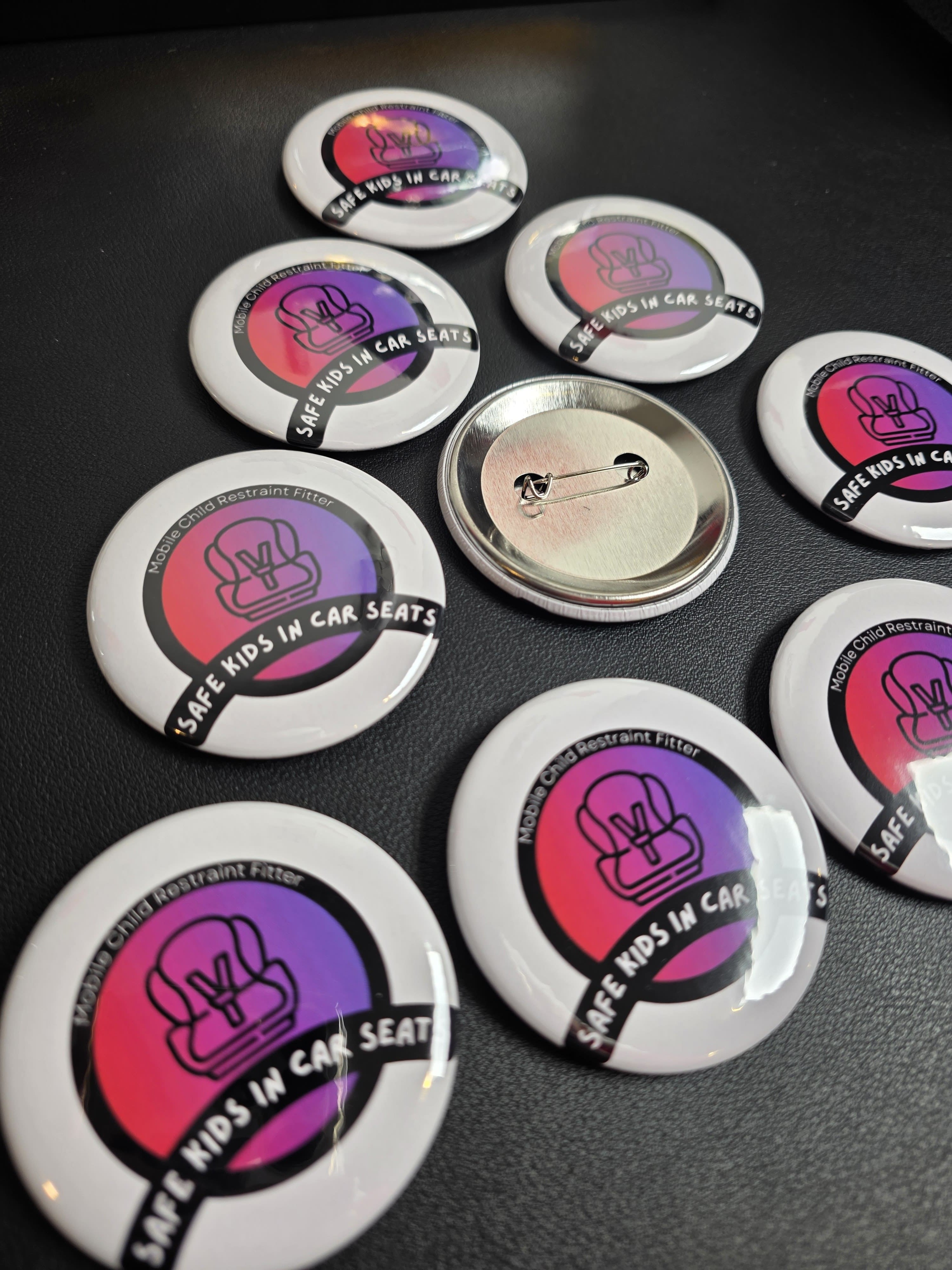 Premium Round Custom Badges Sets
